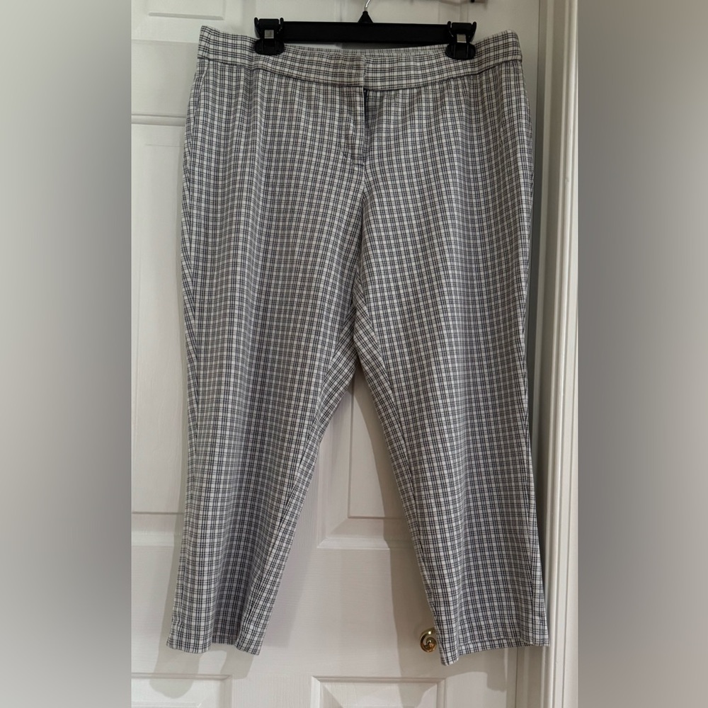 Amanda + Chelsea Crop Pant Gingham Size 14